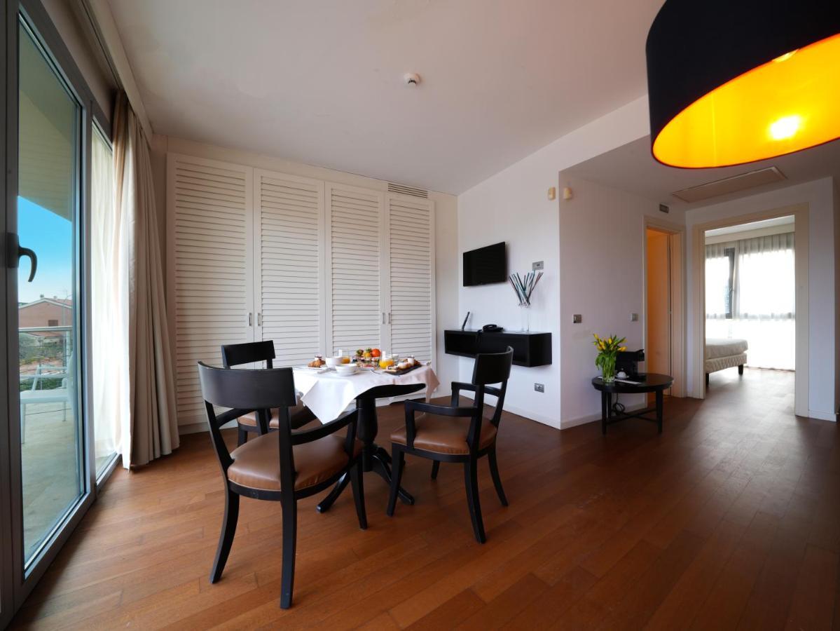 מלון Pisa Tower Plaza מראה חיצוני תמונה A typical apartment