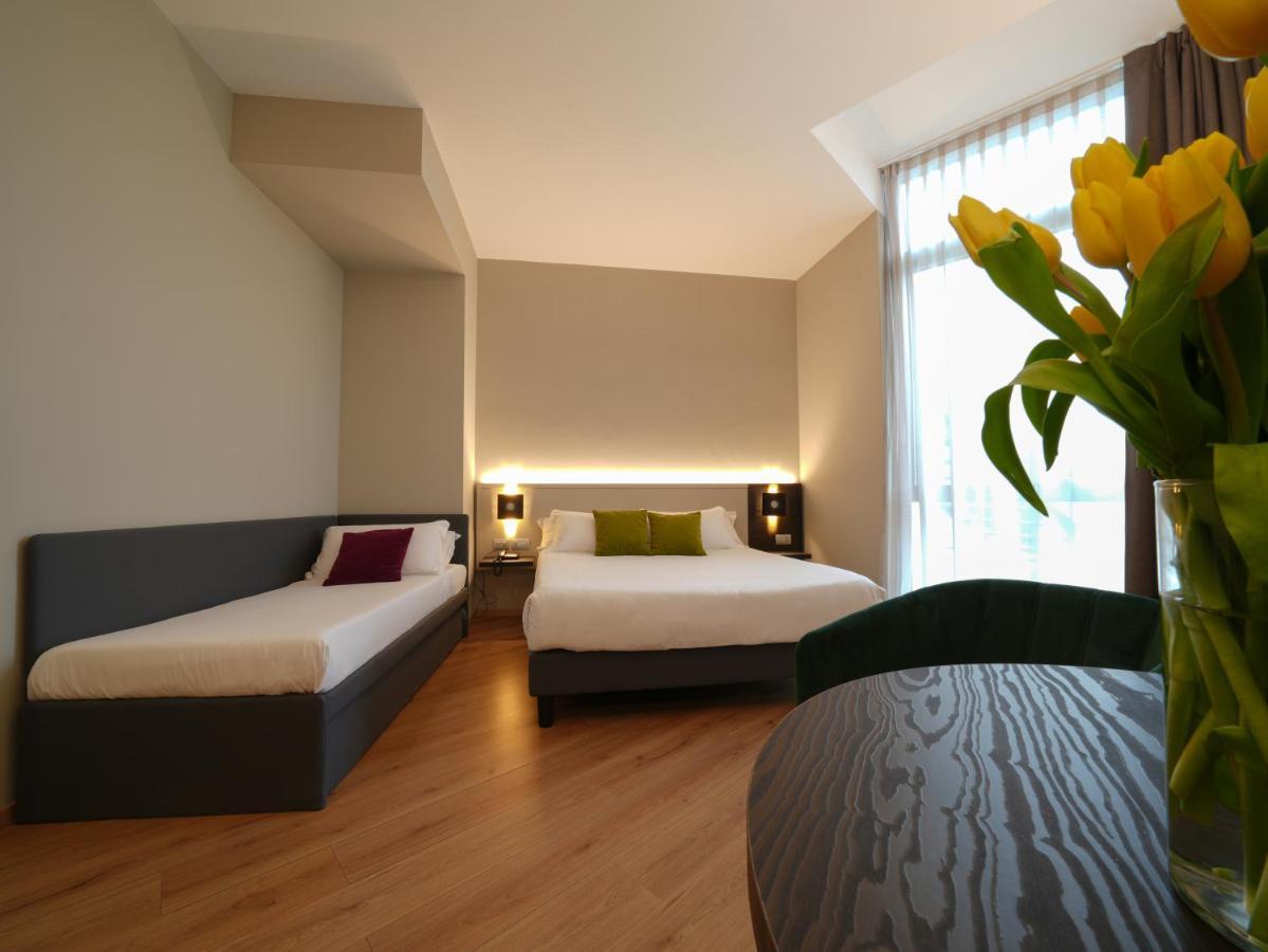 מלון Pisa Tower Plaza מראה חיצוני תמונה A room at the hotel