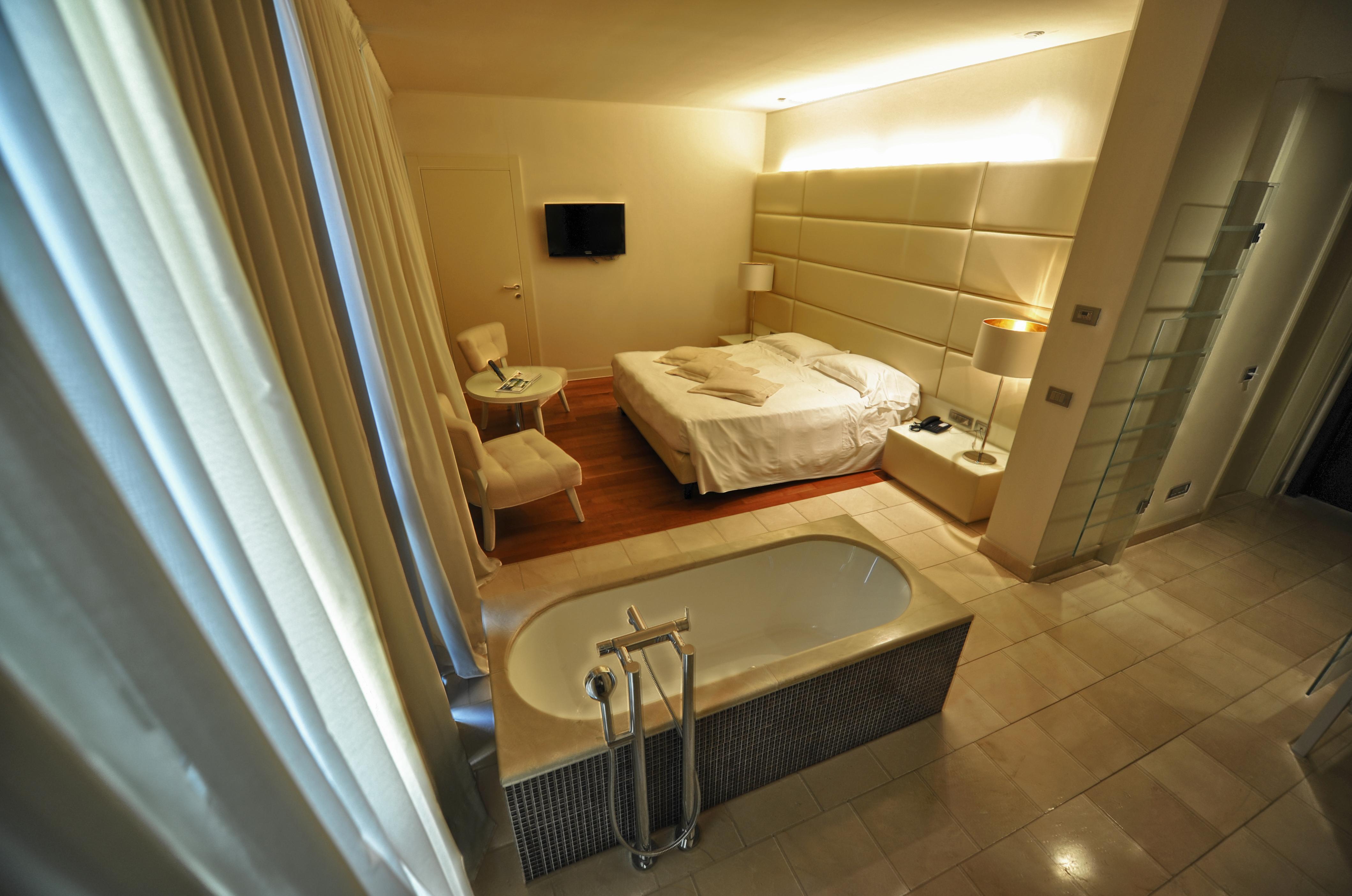 מלון Pisa Tower Plaza מראה חיצוני תמונה A room at the hotel